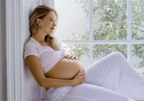 Timişoara: Femeie însărcinată, diagnosticată cu gripă AH1N1, în stare gravă 