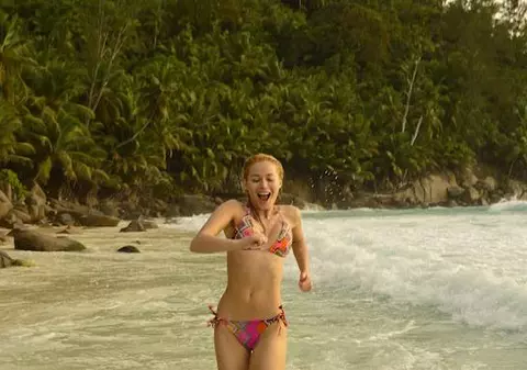 Laura Cosoi are un truc simplu şi la îndemâna oricui pentru a se menţine slabă 