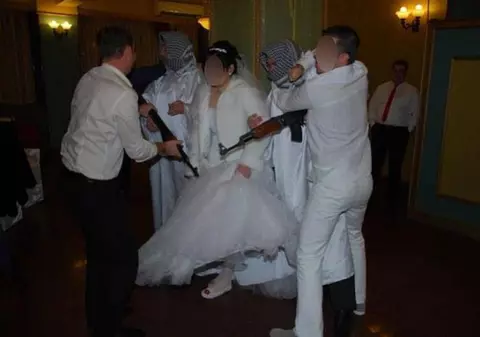 "Furatul miresei" de la nunţi, sancţionat cu amenzi care pot ajunge până la 1.000 de lei