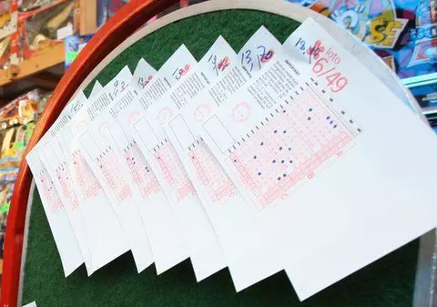 Report de peste 3,1 milioane euro la extragerea Loto 6/49 de duminică