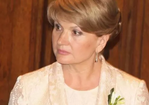 Maria Băsescu, surprinsă la un spectacol la Circul Globus. Preşedintele Traian Băsescu, aşteptat la deschiderea FOTE