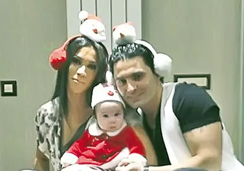 Pepe o dă pe manele la botez | Solistul şi soţia sa pregătesc o megapetrecere pentru creștinarea fiicei lor, Maria