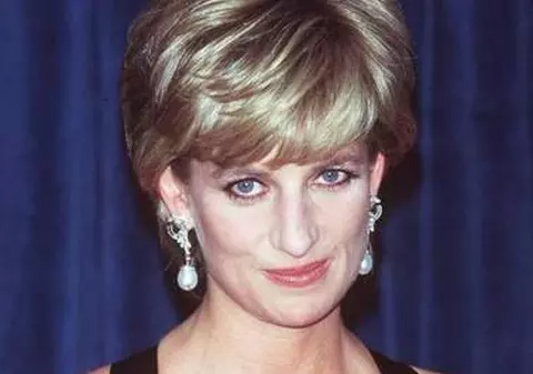 IPOTEZĂ INCREDIBILĂ! Prinţesa Diana trăieşte! Vezi cum ar arăta acum!