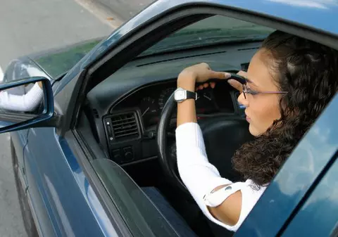 Nu plăteşti amenda, rămâi fără permis 
