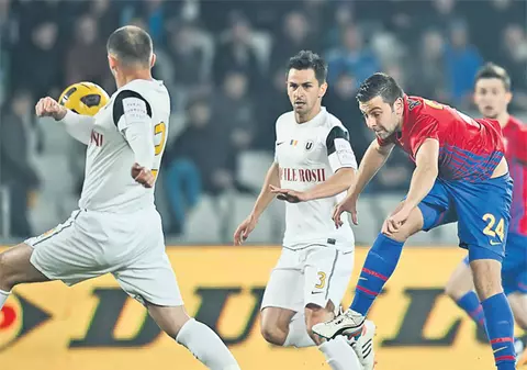Marş spre titlu. Steaua a învins Universitatea la Cluj şi defilează prin campionat