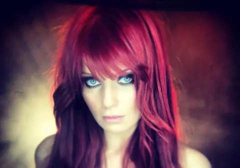 După divorţ, Sylvia şi-a găsit un nou iubit! Vezi ce PLANURI are cu el!