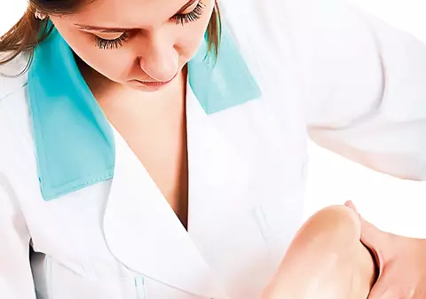 Reflexoterapia te poate scăpa de spondiloza cervicală