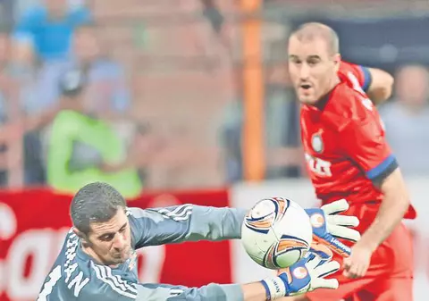 EXCLUSIV! Dani Coman, portarul lui FC Vaslui, are restanţe de 4.258 de lei la întreţinere!