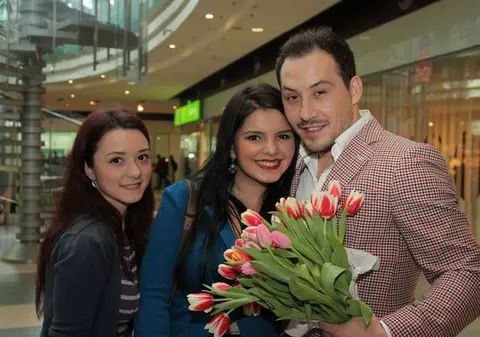 Ștefan Stan, Cabral și Buzdugan, înconjurați de femei, de 8 Martie. Vezi cum le-a cucerit! | FOTO