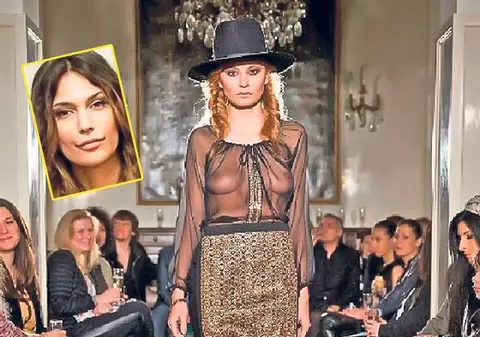 Cu sânii la vedere la fundaţia lui Năstase - FOTO