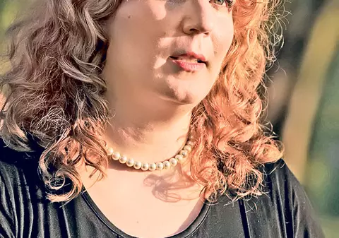 Fiica recunoscută a lui Adrian Păunescu începe lupta pentru avere! Andreea Bîrlea va împărţi moştenirea cu fraţii vitregi