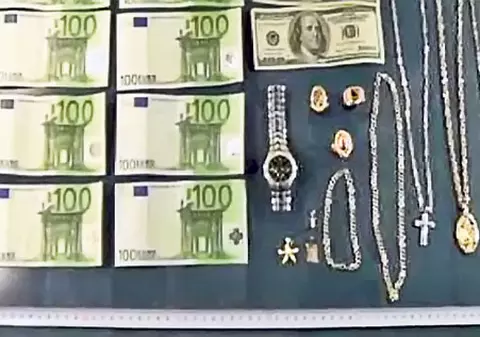 IUBIRE OARBĂ | Şi-a jefuit părinţii de dragul iubitului