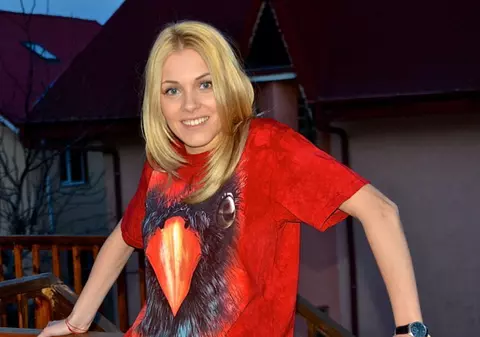 Andreea Ibacka şi-a etalat colecţia de genţi: "Sunt multe, le-am făcut dulap dedicat" | FOTO