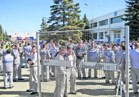 Angajații de la Dacia au renunțat la grevă 