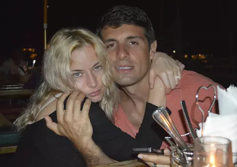 Laura Cosoi a mers cu iubitul pe o insulă exotică! Uite ce mult se iubesc cei doi! | FOTO