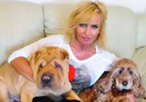 Daniela Gyorfi vrea să fie ÎNGROPATĂ alături de CÂINELE EI!  A dat 15.000 de euro pe un loc de veci!