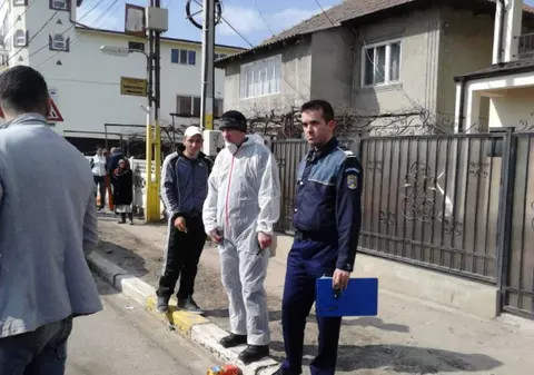 Tragedie la Valu lui Traian! Fetiţă ucisă de şifonier