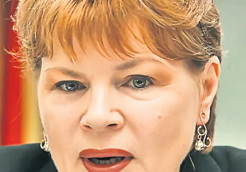 Mona Pivniceru ar putea demisiona de la Justiţie