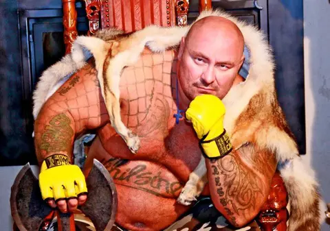 Alexandru Lungu şi Bogdan Stoica vor lupta în cel mai important show de arte marţiale din Europa