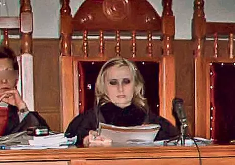 Atunci când nu puteau elibera infractorii, judecătoarele dădeau şpaga înapoi! Vezi detalii uluitoare din acest dosar!