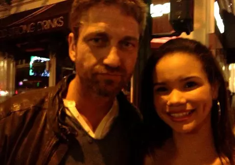 Oare ce zice Ghenea? Gerard Butler s-a distrat într-un club de noapte cu o brunetă