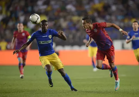 Cum a fost convins golgheterul olandez Jeremy Bokila să rămână la Petrolul şi să refuze Steaua
