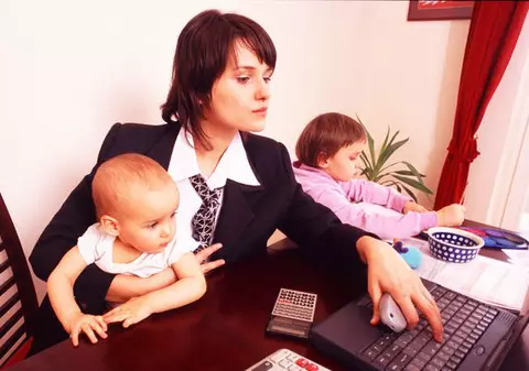 Inteligenţa copiilor este moştenită în proporţie de 40% de la părinţi