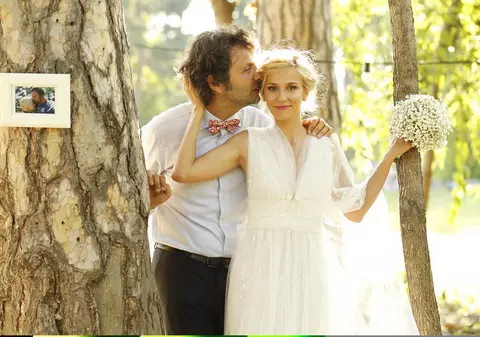 Dana Rogoz, răsfăţată de soţ cu un mic dejun franţuzesc | FOTO