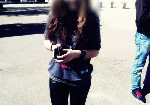 Scandalul «bentița tricoloră»: Cum a fost sancționată conducerea Liceului «Korosi Csoma Sandor» din Covasna 