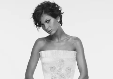 Mădălina Pamfile defilează pentru Steaua, în club!