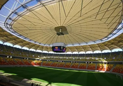 GAZONUL de pe Național Arena, în stare DEPLORABILĂ, cu câteva ore înainte de meciul Steaua-Chelsea 