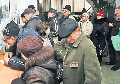 Vârstnicii au la dispoziţie peste 50.000 de bilete la tratament