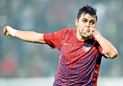 Senzaţionala poveste a stelistului Raul Rusescu, eroul din turul cu Chelsea: «N-avea bani nici de mâncare!»