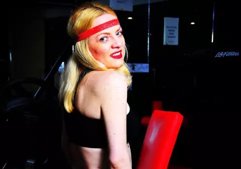 Rouge face reclama la jucării