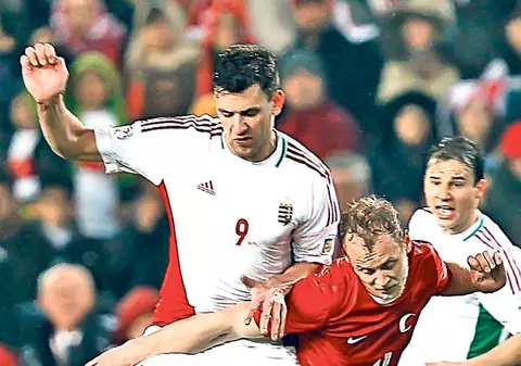 Otomanii şi ungurii s-au anihilat reciproc, lăsând tricolorilor şanse pentru locul de play-off