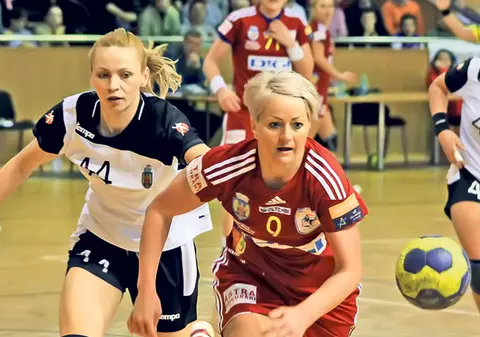 Scandal uriaş la Oltchim înaintea meciului decisiv de mâine cu Ferencvaros! Pivotul Ionela Stanca acuzată de trădare!