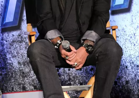 Cântăreț celebru, dus de URGENȚĂ la SPITAL în timpul unui concert