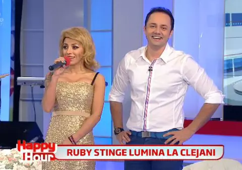 Ruby s-a transformat în Viorica de la Clejani! Uite-o blondă și mai îmbrăcată ca niciodată!