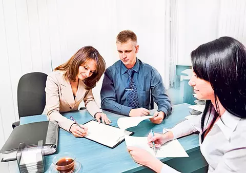 Reprezentanții debitorilor cer reducerea tarifelor de onorarii ale notarilor