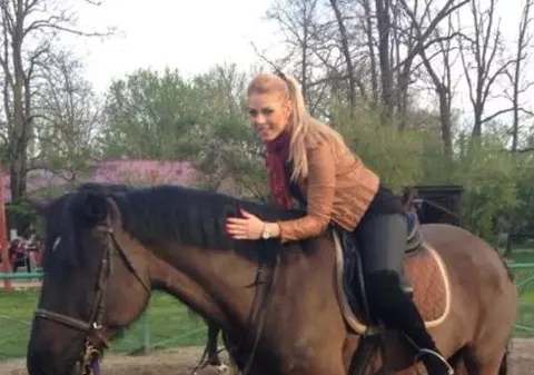 Roxana Nemeş, RĂSFĂŢATĂ de iubitul ei, Radu Groza, cu un CADOU DE MII DE EURO! I-a luat CAL din Olanda!