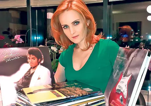 Ioana Maria Moldovan colecţionează discuri de vinil