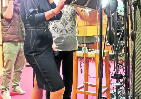 Aflată în plin divorţ, Angela Gheorghiu recunoaşte că trece printr-o perioadă sensibilă: «Încerc să fiu rece»