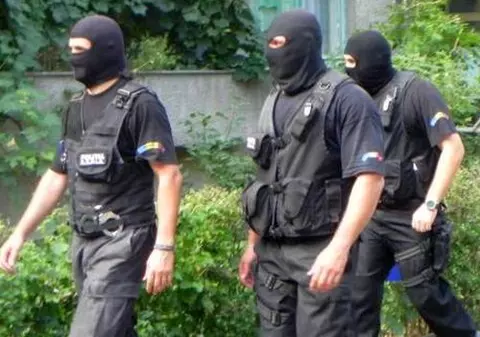 Percheziţii la Râmnicu Vâlcea! Primarul Emilian Frâncu, suspectat de luare de mită 