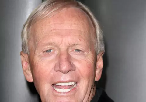 L-a crezut prieten apropiat, însă acesta i-a FURAT 34 de milioane de dolari! Vezi ce a păţit Paul Hogan, actorul din "Crocodile Dundee"!