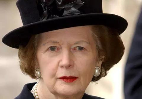 Macabru! Sute de londonezi au sărbătorit în stradă decesul lui Margaret Thatcher: «Vrăjitoarea a murit» VIDEO