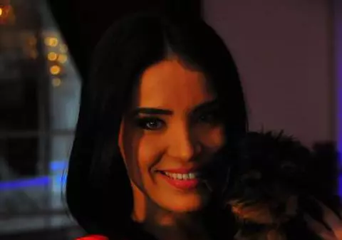 ADELINA PESTRIȚU a vrut să se facă SOLISTĂ! A fost chiar în studio și a înregistrat și o piesă! Vezi ce a făcut-o să renunțe!