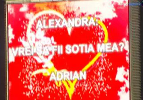 Cerere în CĂSĂTORIE la meciul CFR Cluj-Steaua. Surpriza de care a avut parte o tânără, când s-a uitat la tabela de marcaj!