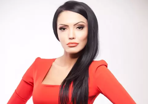 Andreea Mantea are sute de perechi de pantofi de firmă: "NU mă UIT la BANI!"