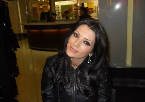 Celia nu mai e brunetă! Și-a schimbat nuanța părului pentru prima dată în viață. Îți place cum îi stă? | FOTO 