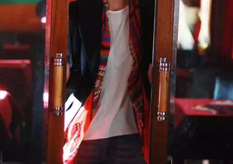 Dana Rogoz, ȘEDINȚĂ FOTO în TRENUL REGAL! Uite cum arată cel mai luxos tren din România! FOTO